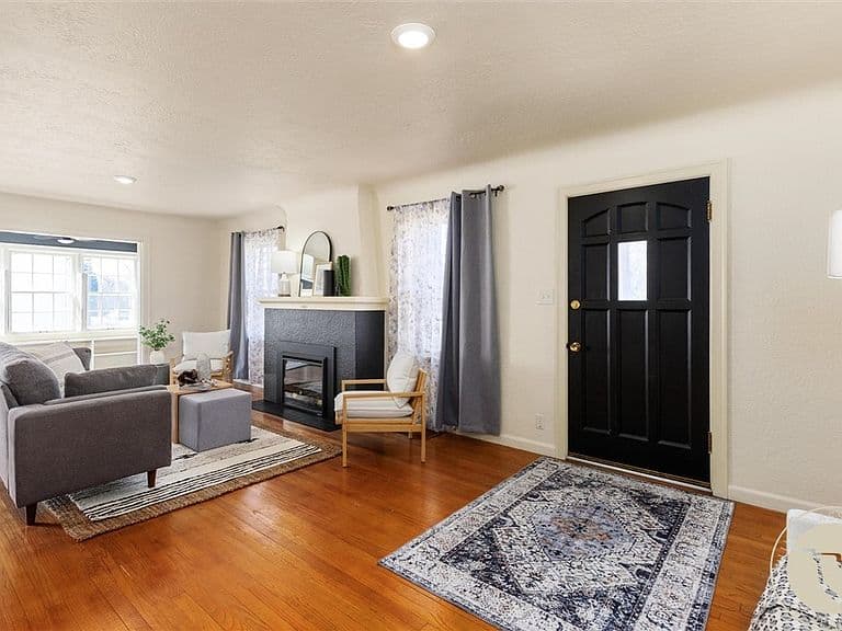 2309 Virginia Ln photo 3