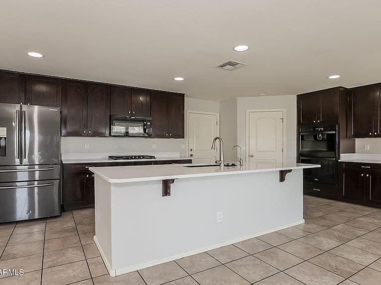 16640 W CULVER Street photo 5
