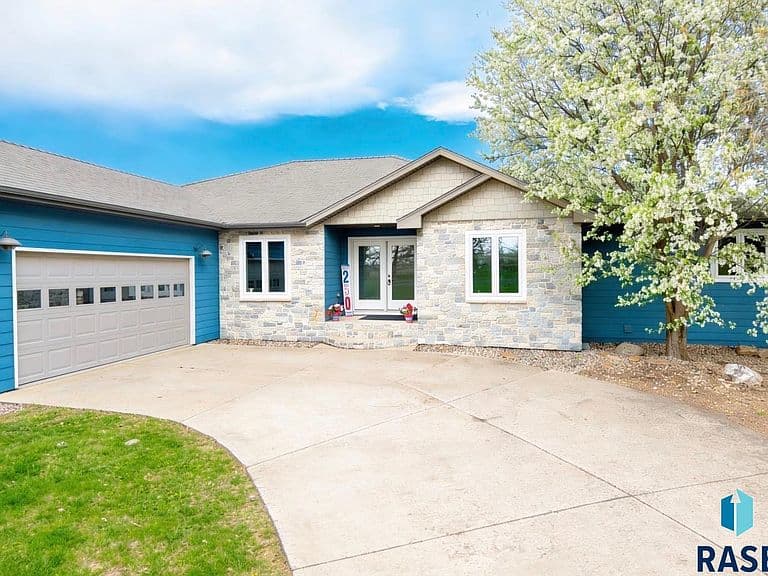6340 Harbor Way photo 2