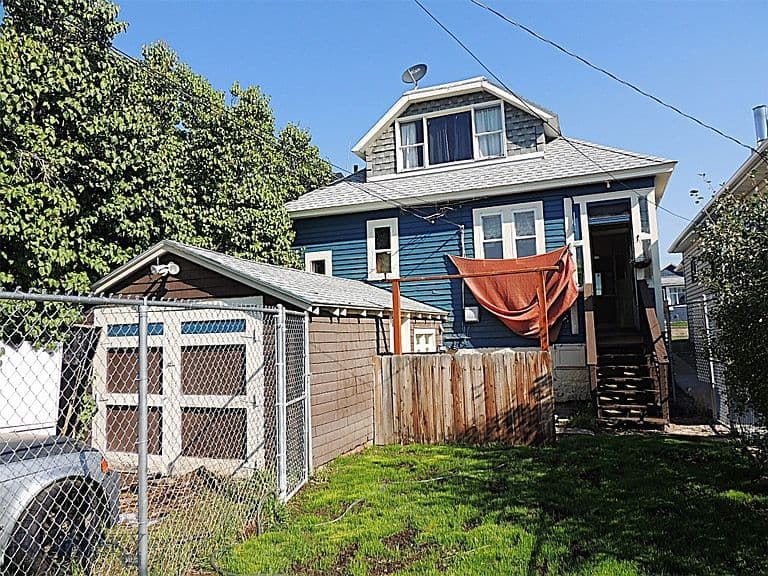 1030 W Porphyry St photo 3