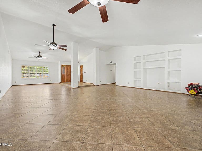 8122 S Palm Drive photo 5
