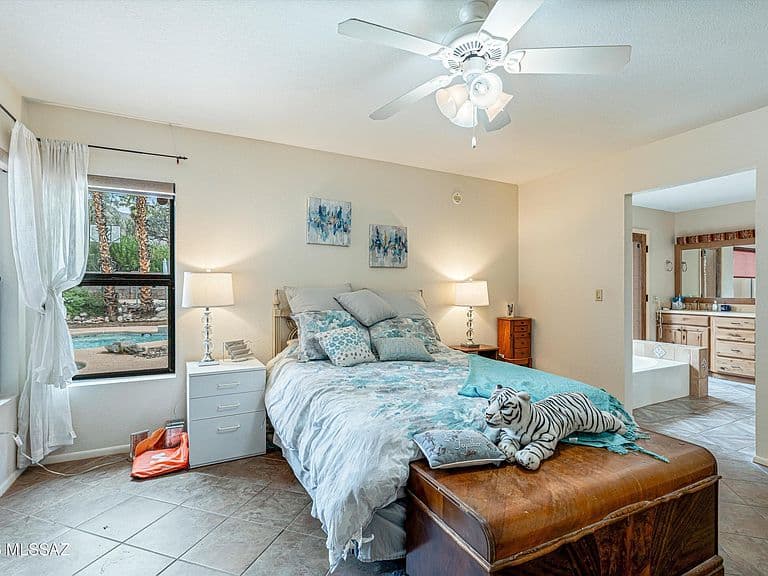 5747 N Via Umbrosa photo 3