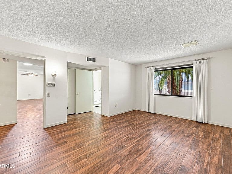 12915 W PAINTBRUSH Drive photo 5