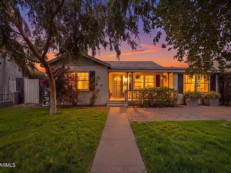 1522 W WILLETTA Street photo 2