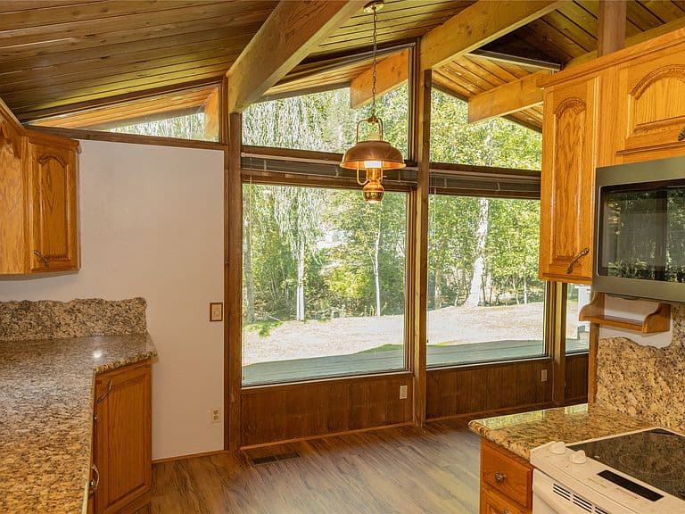 5671 Kootenai River Rd photo 4