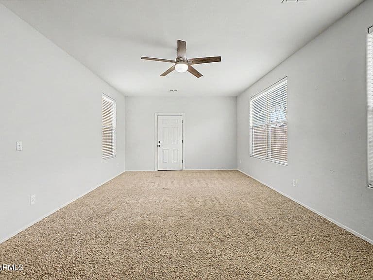 2286 E OMEGA Drive photo 5