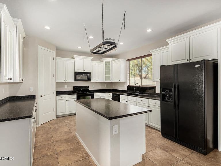 1036 E Oak Rd photo 4