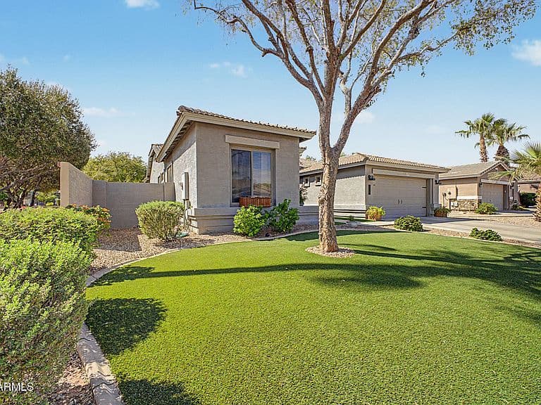 3697 E OXFORD Lane photo 2