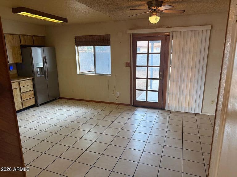 2568 E COMMONWEALTH Circle photo 5