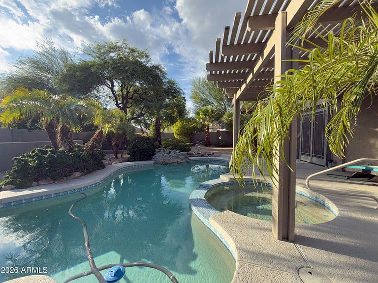 1412 N VINCENT Circle photo 1