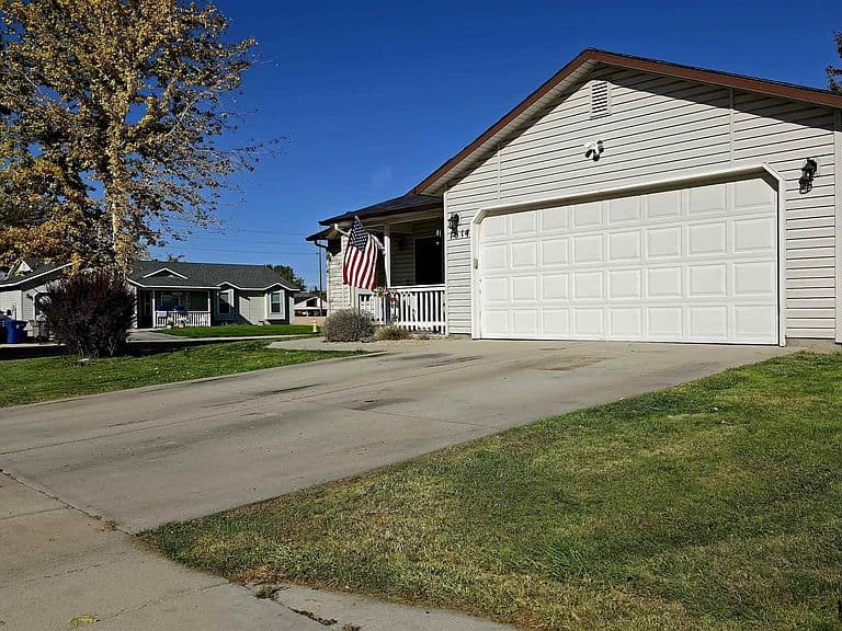 1614 S Woodland Dr photo 2
