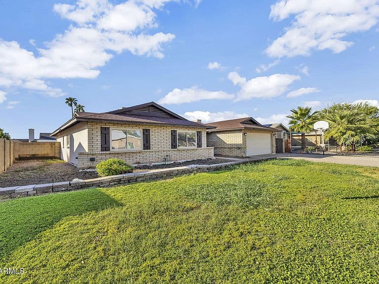 5432 W Dahlia Drive photo 3