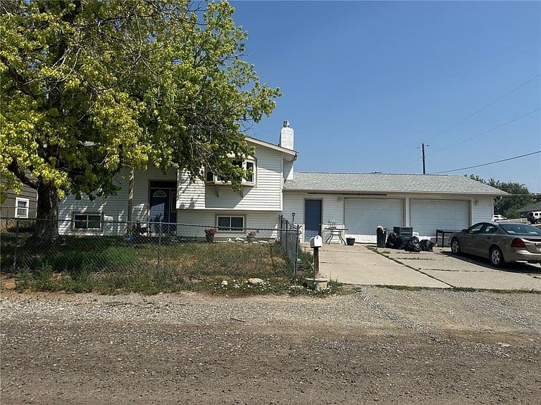 2003 Willet Dr photo 2