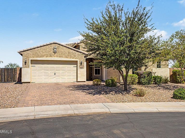 2766 E COZETTAS Court photo 1