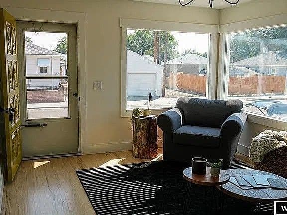 511 Powell St photo 3