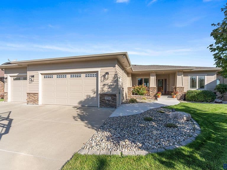 1724 W Grand Arbor Cir photo 2