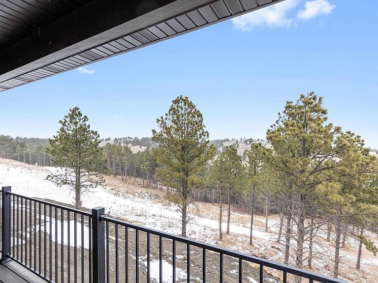 1214 Pinnacle Ct photo 2
