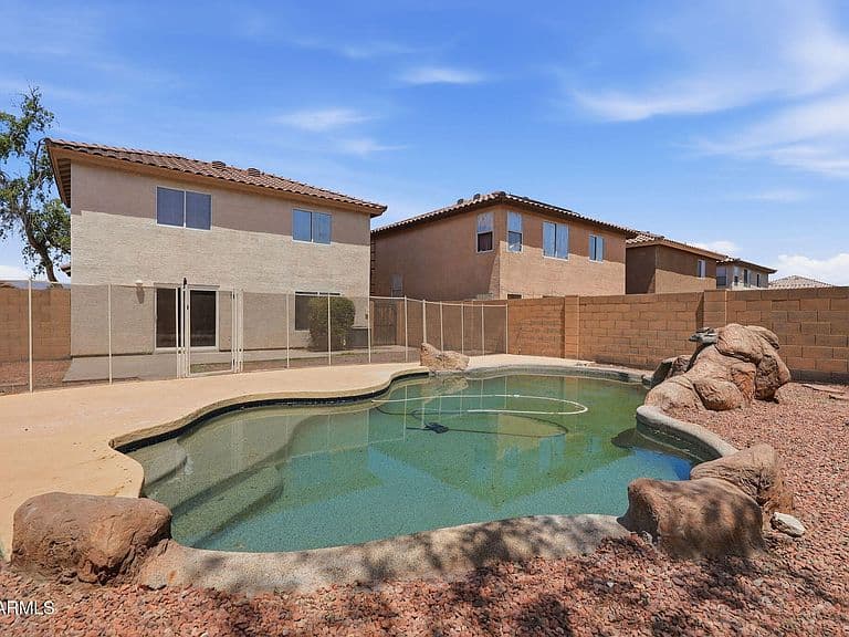 11239 W ROMA Avenue photo 2