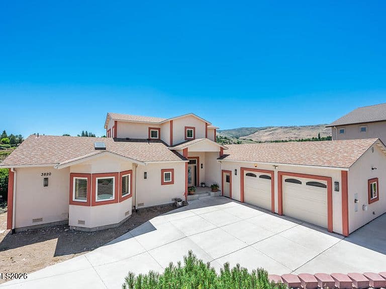 3820 S Folsom Dr photo 2
