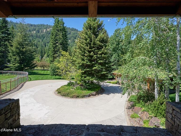 552 Loch Haven photo 4
