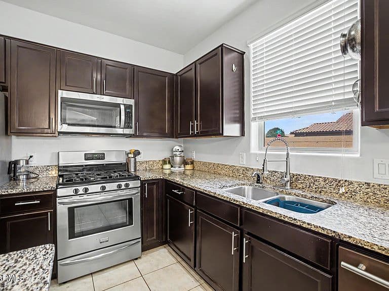 41349 W WILLIAMS Way photo 5