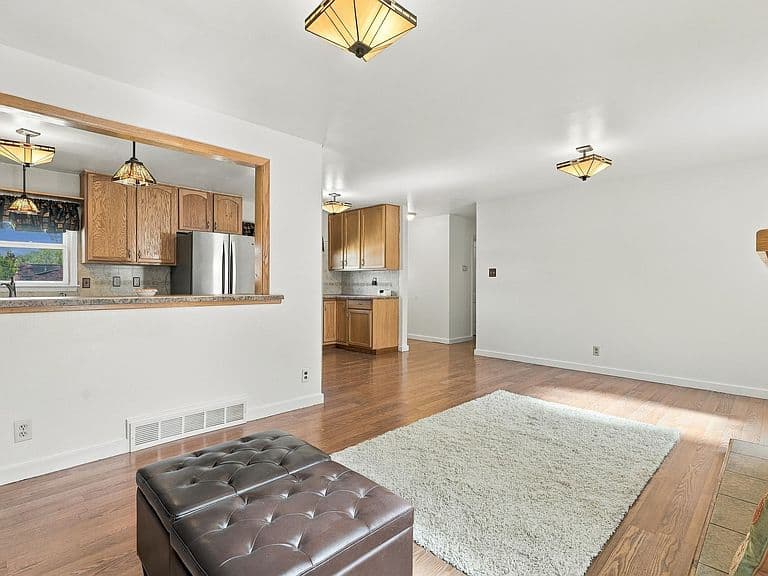 1101 Alpine Dr photo 5