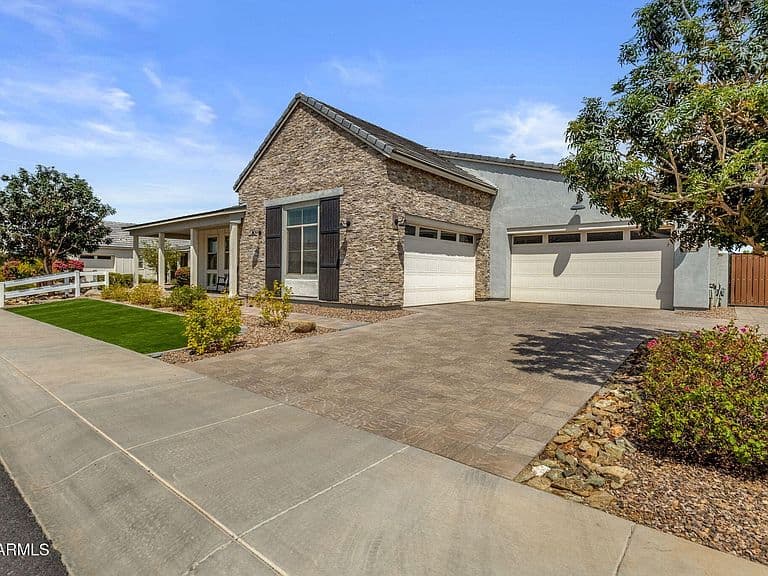 1486 E Mead Drive photo 3