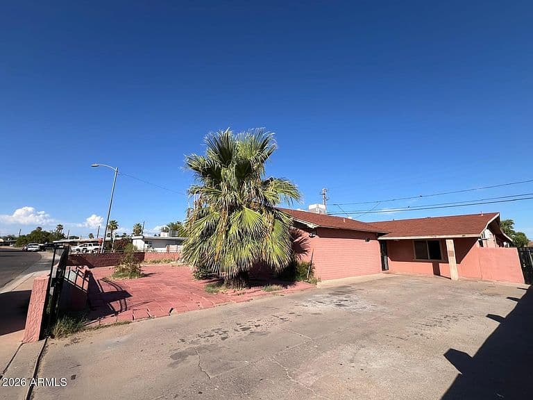 3053 N 53RD Drive photo 1
