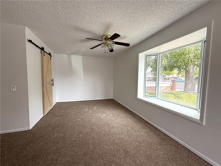 2911 Arthur Street photo 5