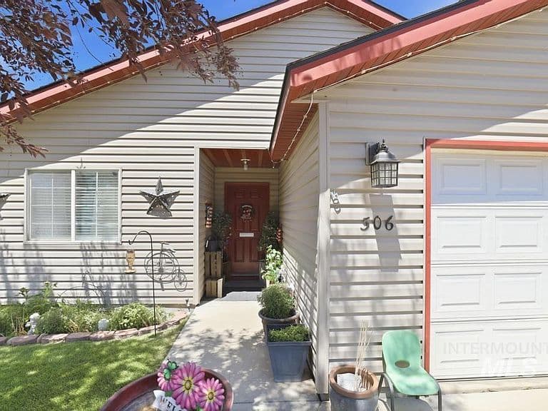 306 W Avenue K photo 4