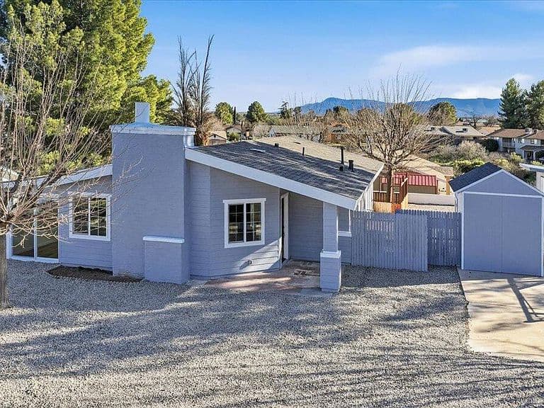 2419 S Lariat Cir photo 1