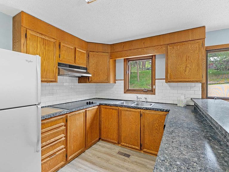 222 S 2nd St photo 5