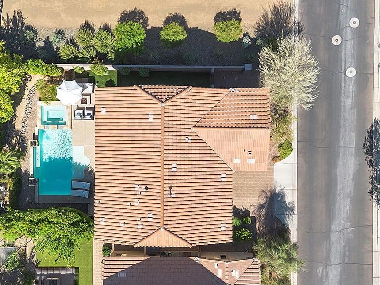 4641 E Daley Lane photo 5