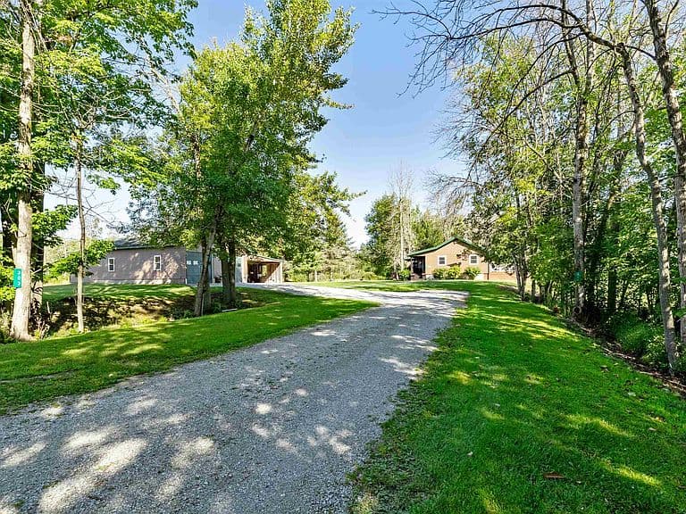 314 Cameron Drive photo 2