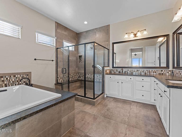 3675 GOLD RIDGE Road photo 4