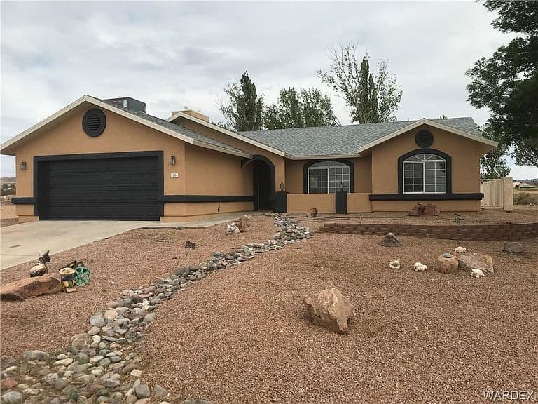 9854 N Medicine Point Dr photo 2