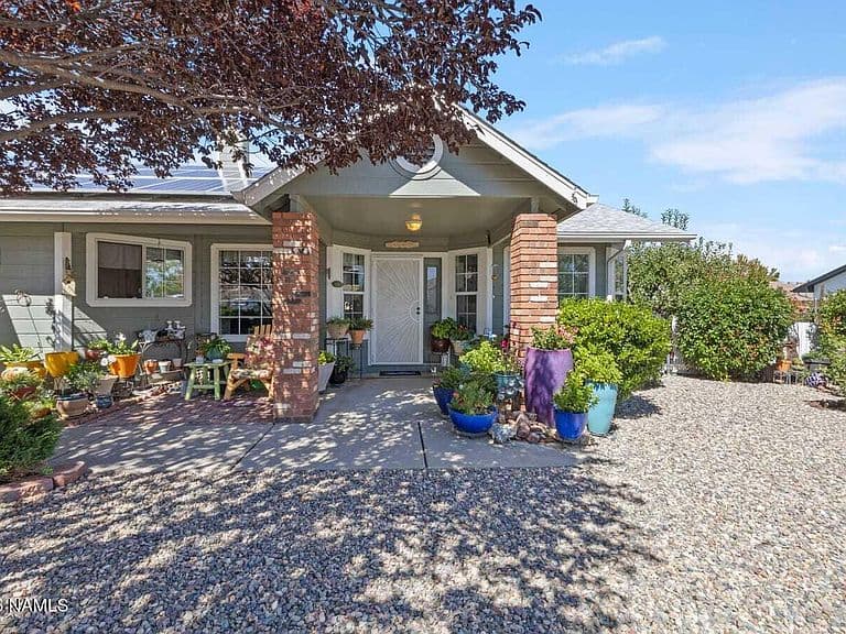 9040 E Bighorn Dr photo 3