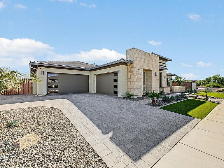 1255 E MEAD Drive photo 4