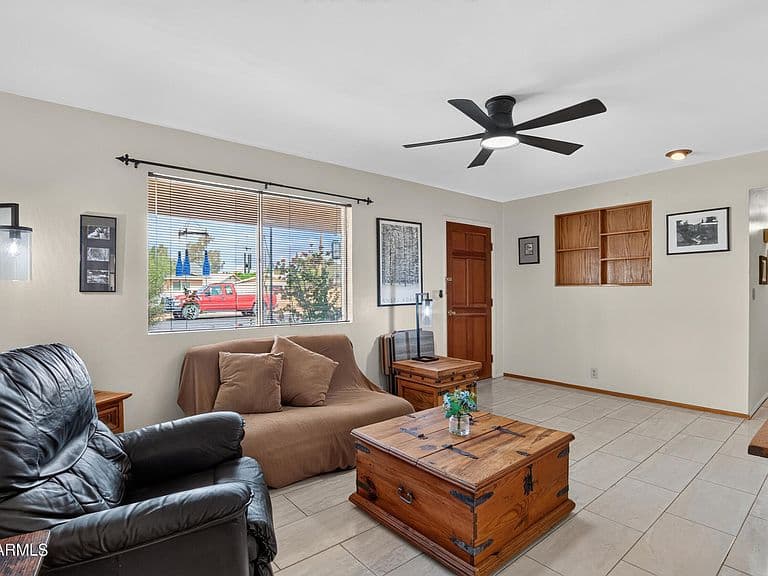 1833 E BOISE Street photo 5
