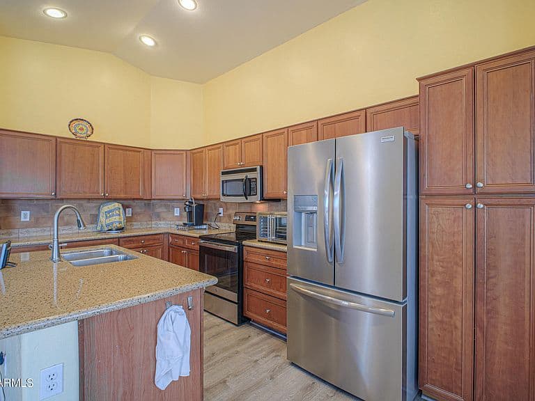 1388 E NATASHA Drive photo 3