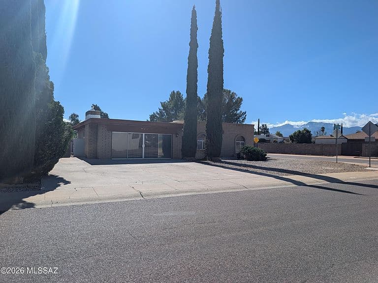 701 Palo Verde Dr photo 2