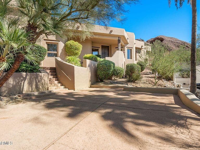 5341 N 46TH Street photo 3