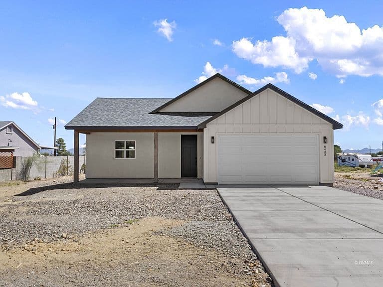 8423 S Navajo Dr photo 1