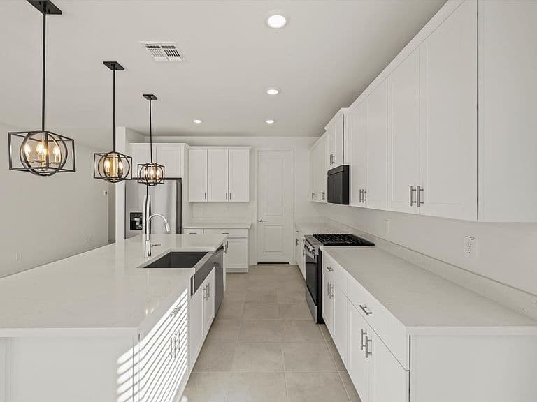 22670 W Tonopah Dr photo 3