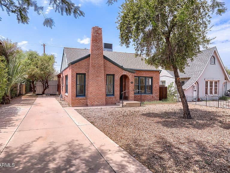 2042 N 12TH Street photo 2