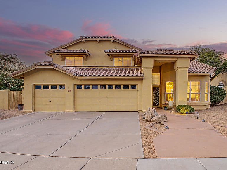 4530 E RANCHO LAREDO Drive photo 3