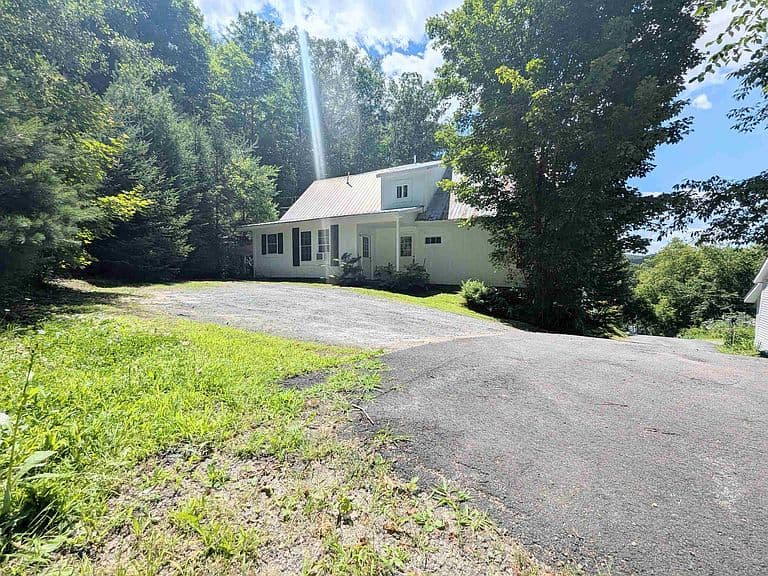 60 James Street photo 3