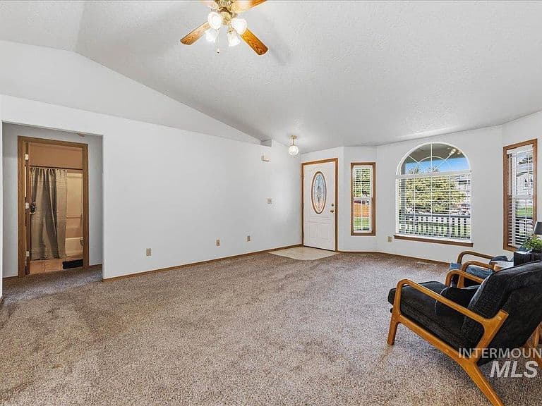 2515 Sunflower Dr photo 5