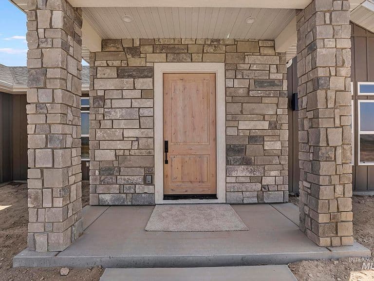 2511 E 3730 N photo 2
