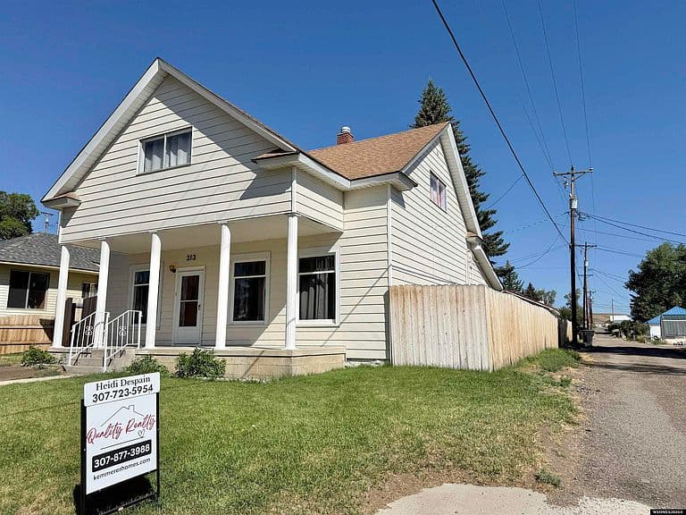 313 Agate St photo 3